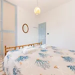 La Maison A La *