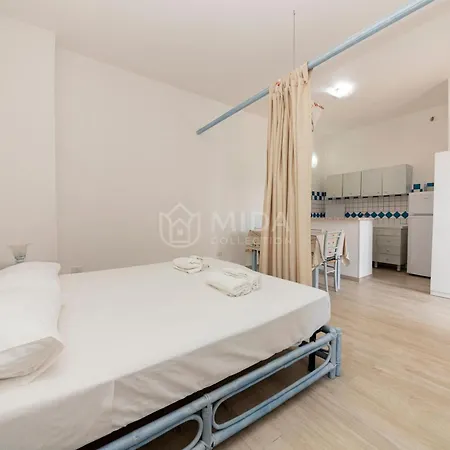 La Maison A La * 切萨雷奥港